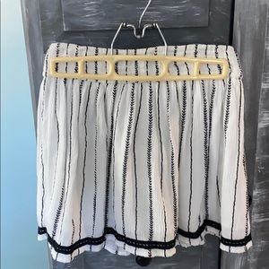 loose mini skirt